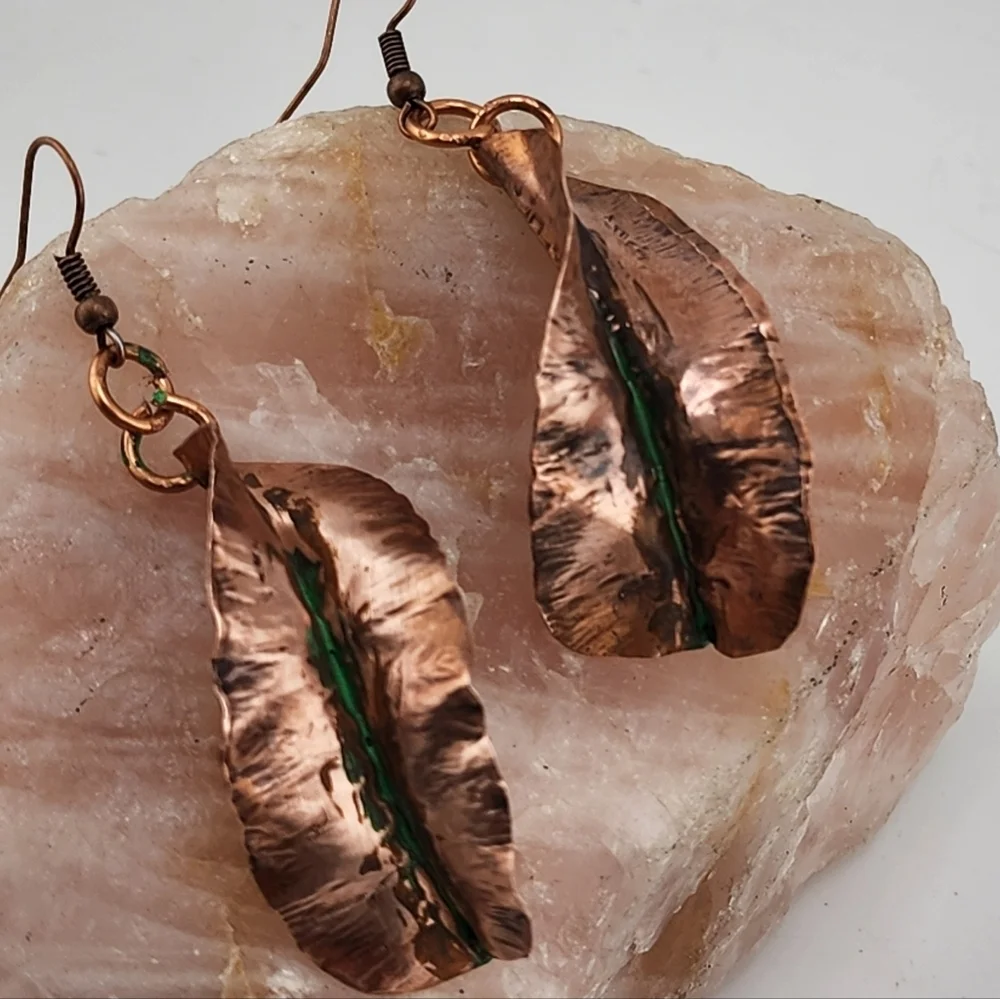 COPPER HAMMERED LEAVES & GREEN PATINA DANGLING EARRINGS